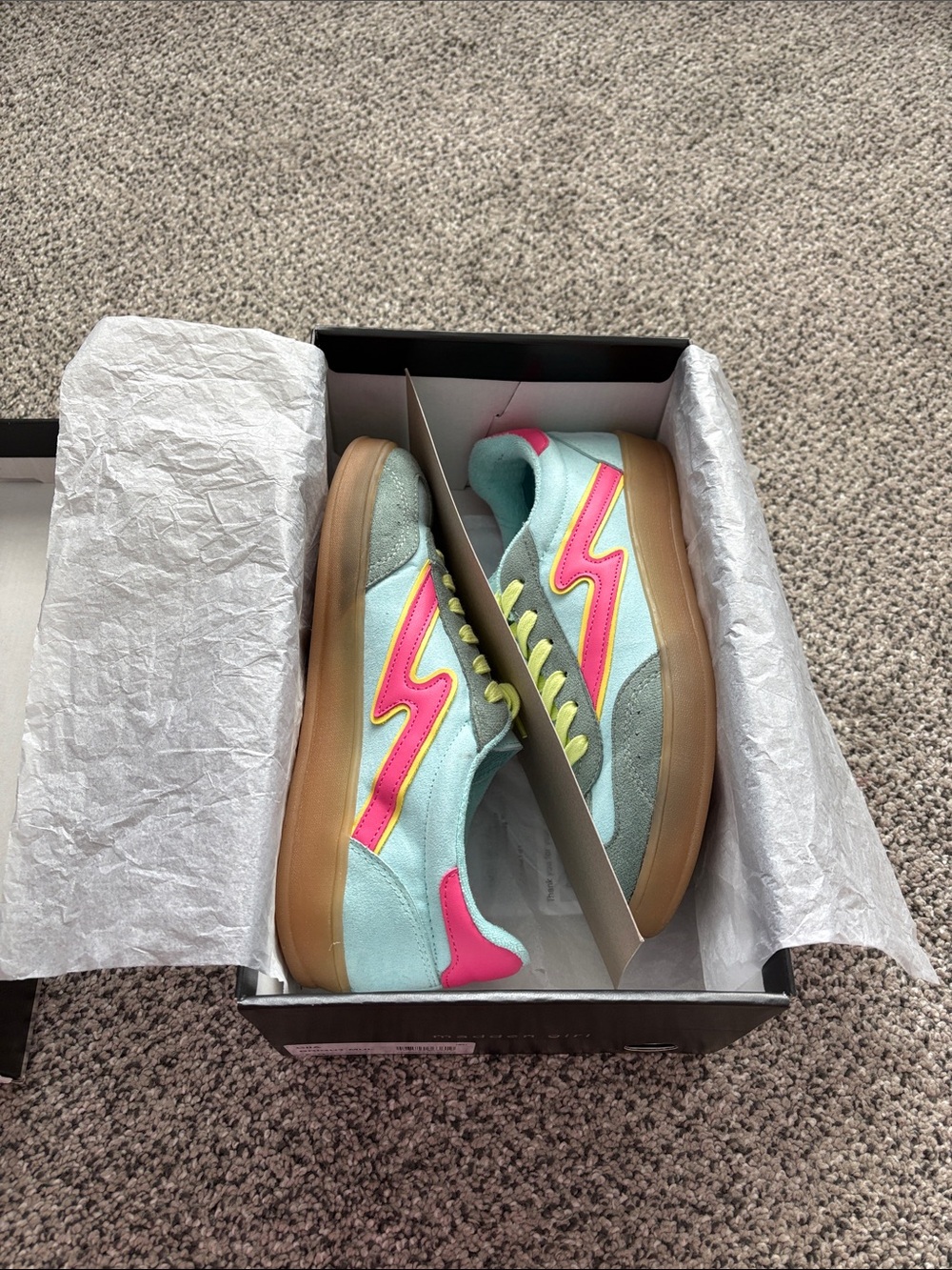Madden Girl Giia Sneakers